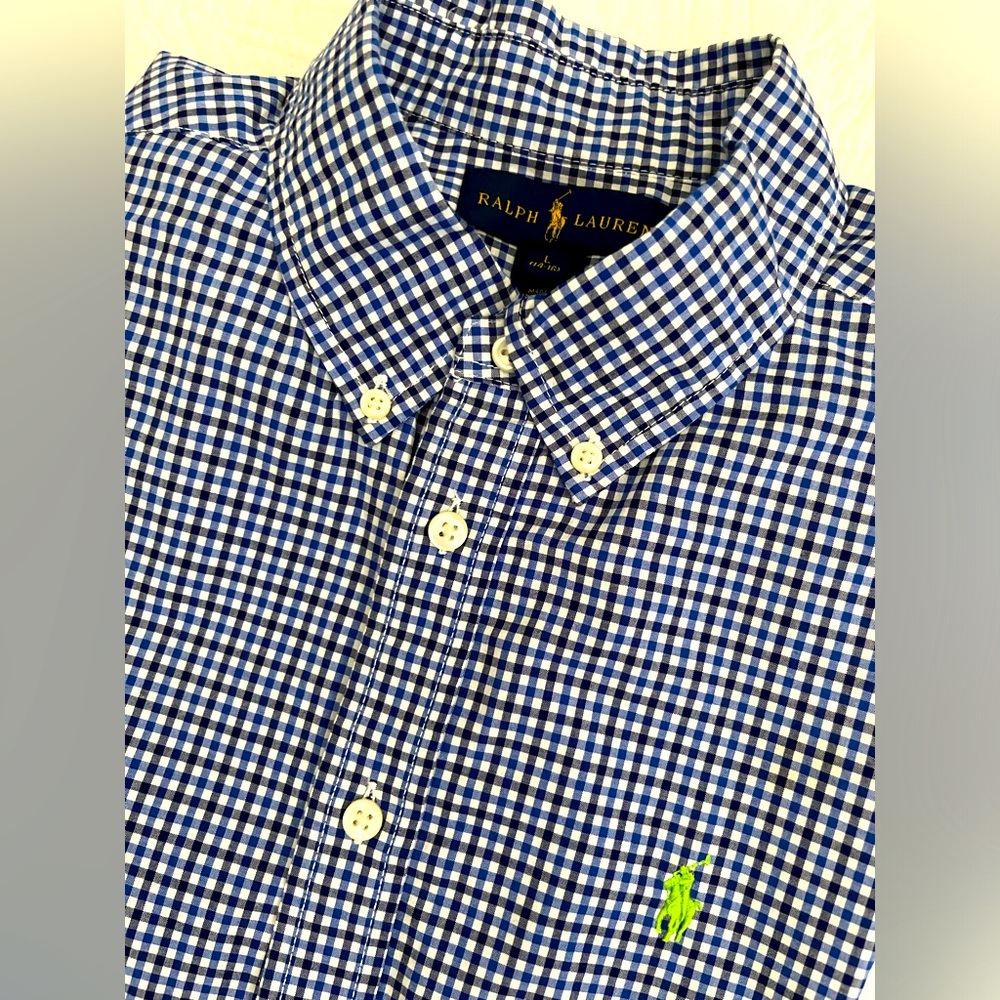 Polo Ralph Lauren Classic Fit Long Sleeve
Button Down-EUC- size L (14-16)